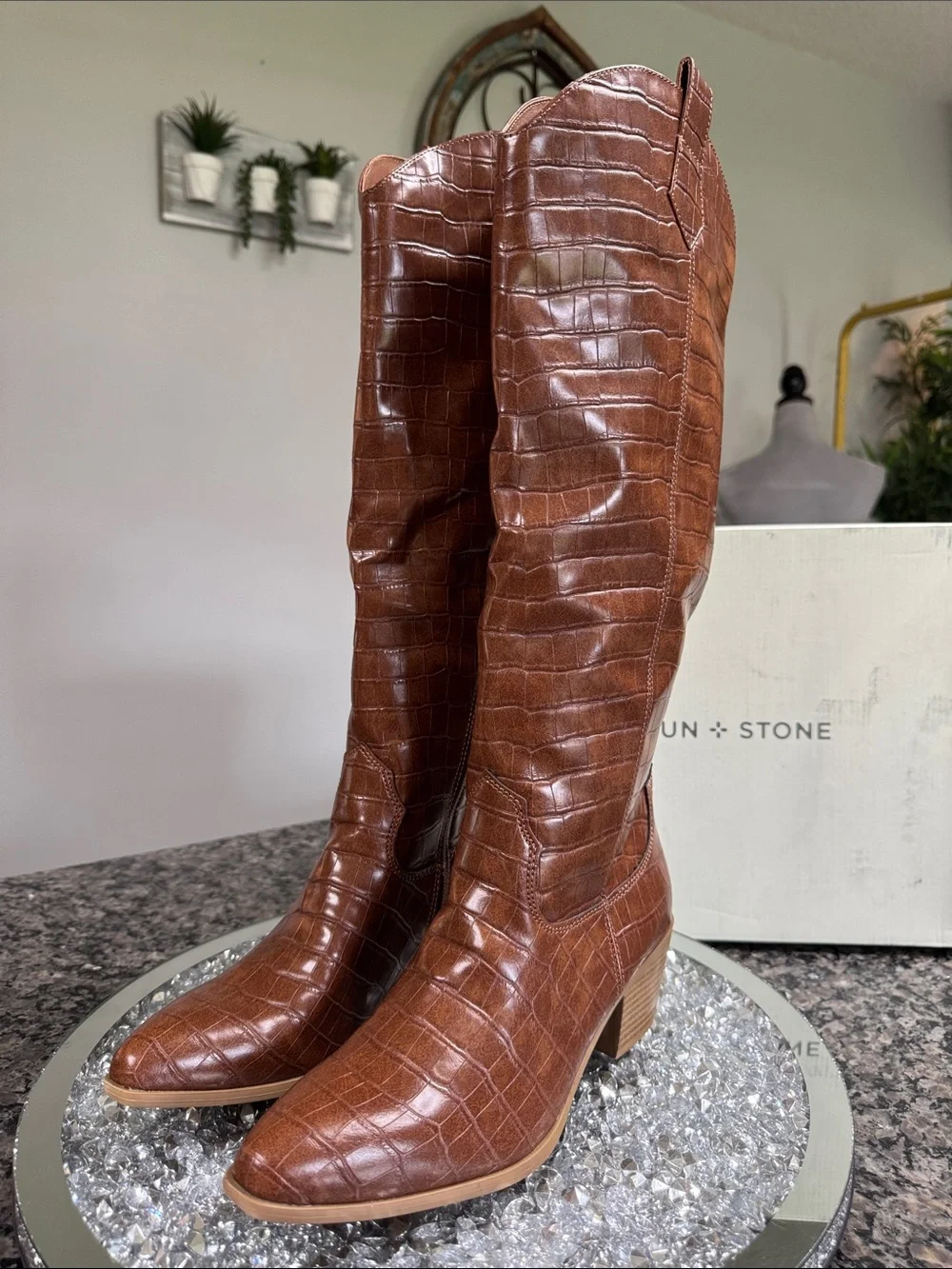 Sun + Stone Croc-Embossed Tall Brown dolly Boots NEW 8.5